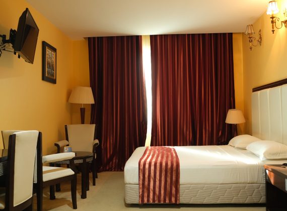 Chambre double grand lit
